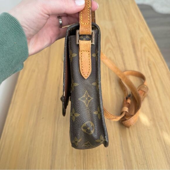 ✅AUTHENTIC✅LOUIS VUITTON SAINT CLOUD MM - Picture 6 of 17